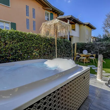 Villa Desenzanoloft Official Partner Marriott Homes & - Luxury With Jacuzzi And Garden *