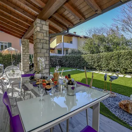Vila Desenzanoloft Official Partner Homes & By Marriott Bonvoy - Luxury With Jacuzzi And Garden Desenzano del Garda