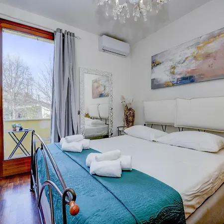 Desenzanoloft Official Partner Marriott Homes & - Luxury With Jacuzzi And Garden Villa