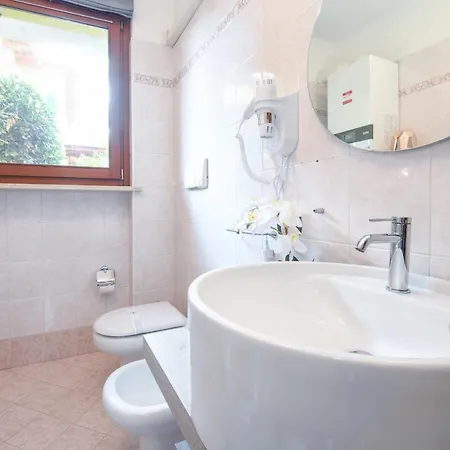 Villa Desenzanoloft Official Partner Marriott Homes & - Luxury With Jacuzzi And Garden